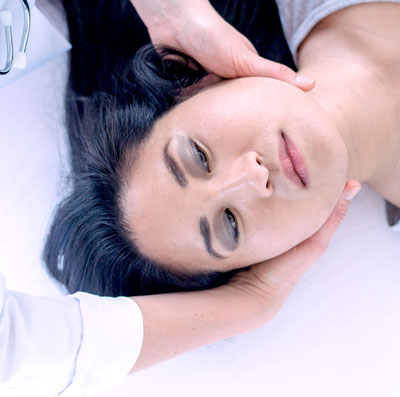 chiropractic adjustment to neck